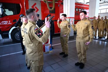 Uroczyste ślubowanie w Komendzie Miejskiej PSP w Lublinie 16 marca 2026